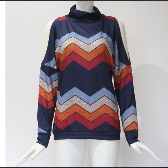 NWT Cold Shoulder Long Sleeve Turtle Neck - Picture 2 of 2